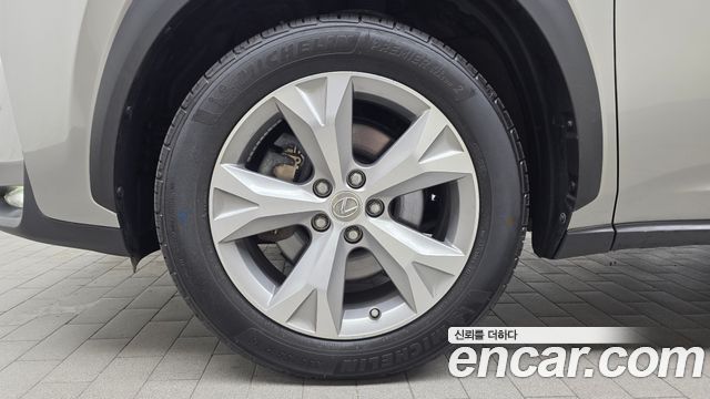 Lexus NX Executive — пробег 140 973 км — фото 5 из 5