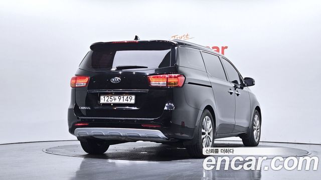 Kia Carnival из Кореи Encar