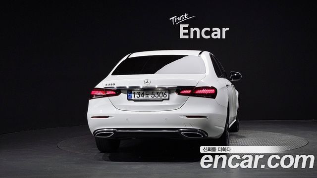 Mercedes-Benz E-Class из Кореи Encar