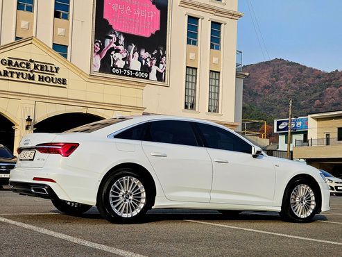 Audi A6 45 TFSI Premium — пробег 43 400 км — фото 2 из 5