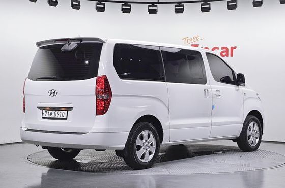 Hyundai Starex 4WD Wagon 12-Seater Modern — пробег 17 024 км — фото 2 из 5