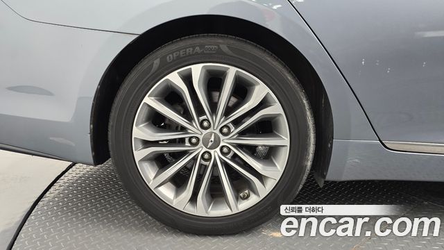 Hyundai Genesis из Кореи Encar
