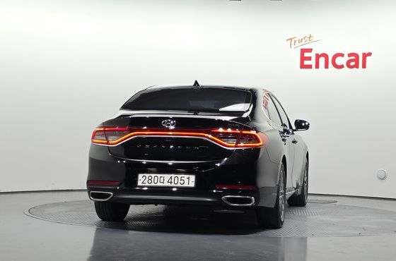 Hyundai Grandeur Premium — пробег 180 997 км — фото 4 из 5