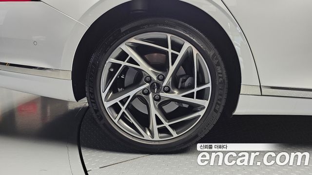 Genesis G90 из Кореи Encar