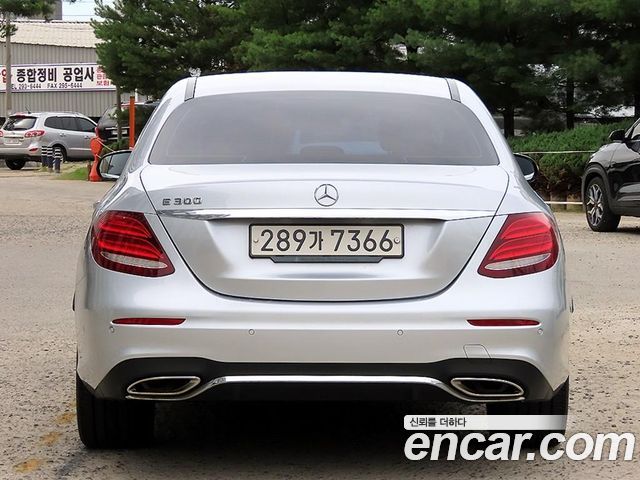Mercedes-Benz E-Class из Кореи Encar