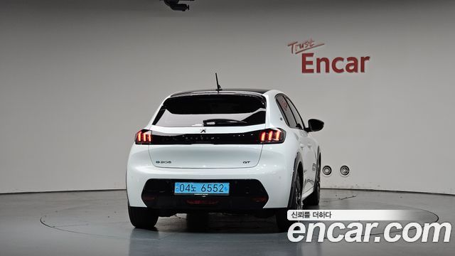 Peugeot 208 из Кореи Encar