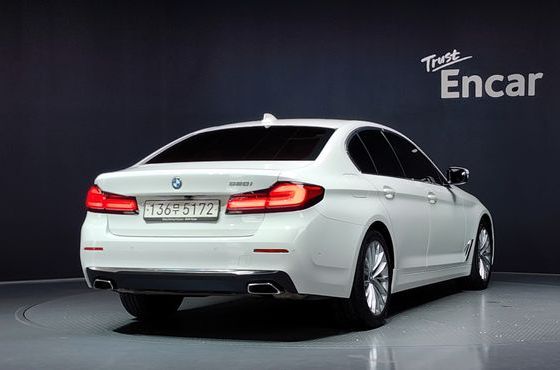 BMW 5-Series 520i Luxury — пробег 67 737 км — фото 2 из 5