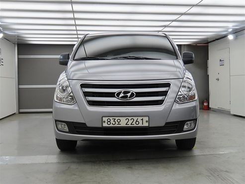 Hyundai Starex 3-Seater VAN Smart — пробег 234 007 км — фото 2 из 5