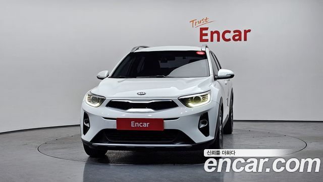 Kia Stonic из Кореи Encar