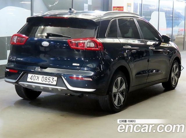 Kia Niro Prestige — пробег 205 213 км — фото 4 из 5