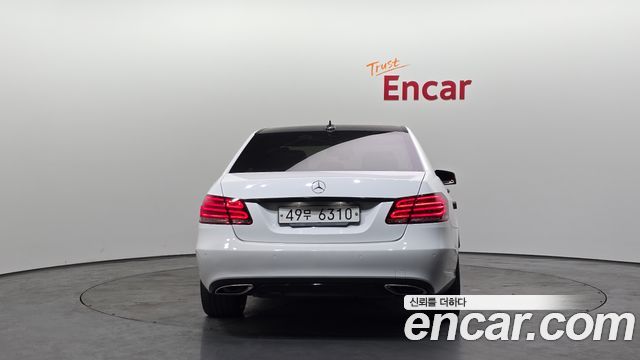 Mercedes-Benz E-Class E220 Bluetec Avantgarde Sport — пробег 127 332 км — фото 4 из 5