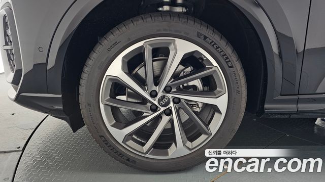 Audi Q5 40 TFSI 콰트로 S Line Sportback — пробег 29 км — фото 5 из 5