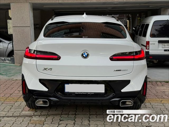 BMW X4 xDrive20i M Sport — пробег 4 600 км — фото 4 из 5