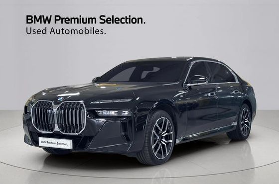 BMW 7-Series 740d xDrive M Sport — пробег 14 021 км — фото 1 из 5