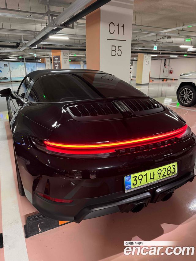 Porsche 911 Targa 4 GTS — пробег 2 500 км — фото 3 из 5