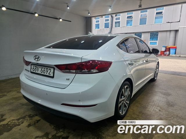 Hyundai AVANTE из Кореи Encar