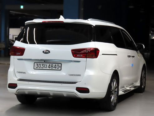 Kia Carnival Gasoline 7-Seater Limousine President — пробег 64 041 км — фото 4 из 5
