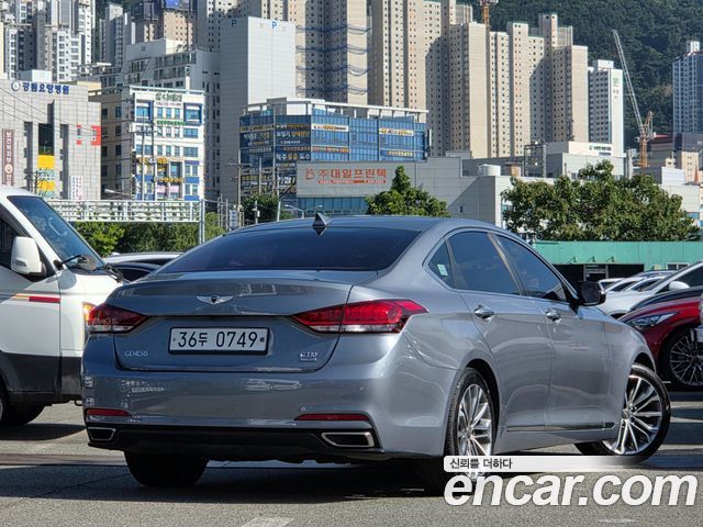 Hyundai Genesis из Кореи Encar