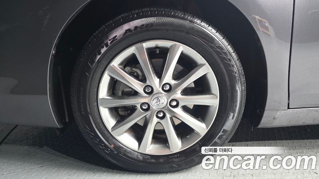 Toyota Camry Hybrid — пробег 96 698 км — фото 5 из 5