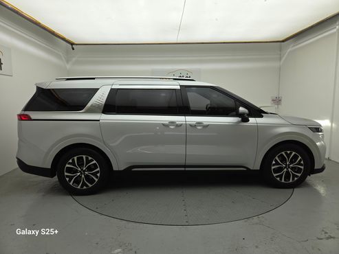 Kia Carnival Gasoline 9-Seater Signature — пробег 135 000 км — фото 4 из 5