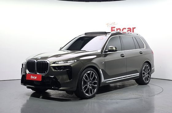 BMW X7 xDrive 40i M Sport 6STR — пробег 12 925 км — фото 1 из 5