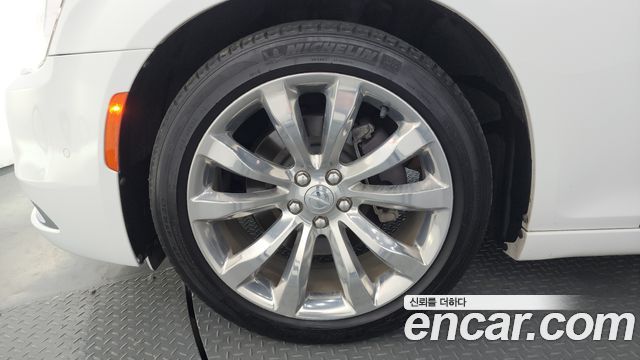 Chrysler 300C из Кореи Encar