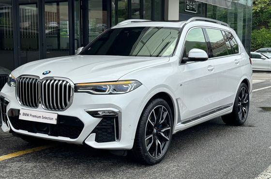 BMW X7 xDrive 40i M Sport 7STR — пробег 70 000 км — фото 1 из 5