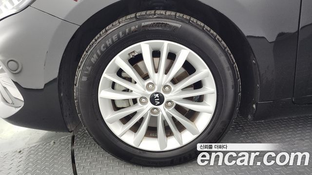 Kia K7 из Кореи Encar