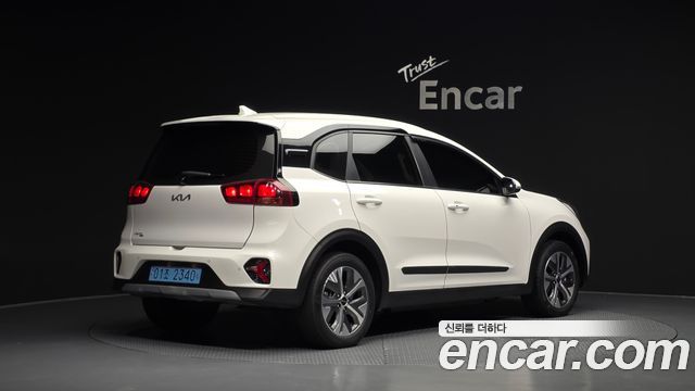 Kia Niro Light (Taxi Trim) — пробег 188 390 км — фото 2 из 5