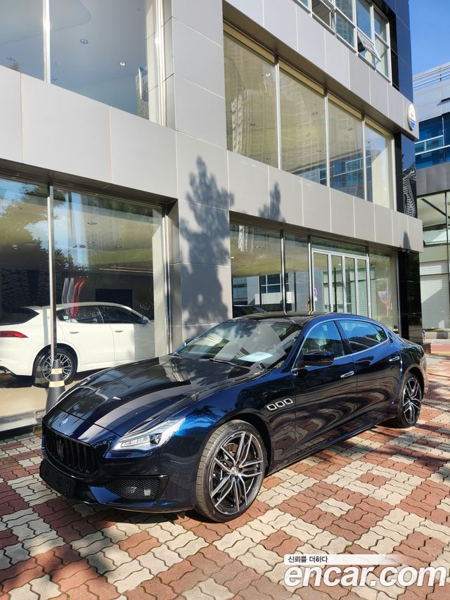 Maserati Quattroporte из Кореи Encar