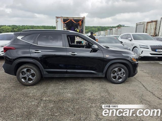 Kia Seltos из Кореи Encar