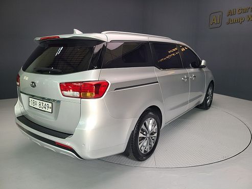 Kia Carnival 9-seater Luxury — пробег 174 000 км — фото 4 из 5
