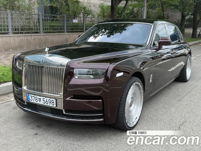 Rolls-Royce Phantom 6.7 EWB V12 — пробег 4 040 км — фото 1 из 5