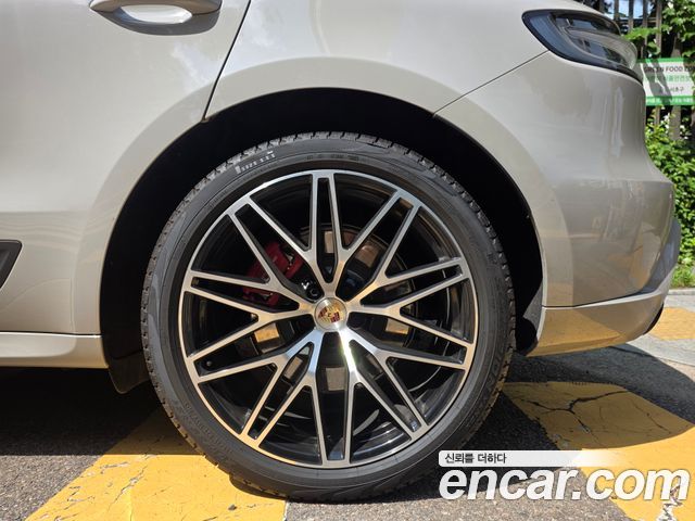 Porsche Macan из Кореи Encar