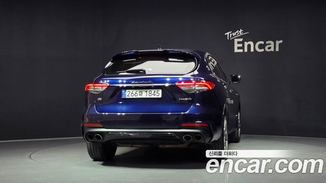 Maserati Levante из Кореи Encar