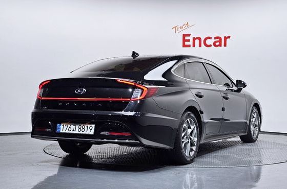 Hyundai Sonata 2.0 Premium Plus — пробег 60 037 км — фото 2 из 5