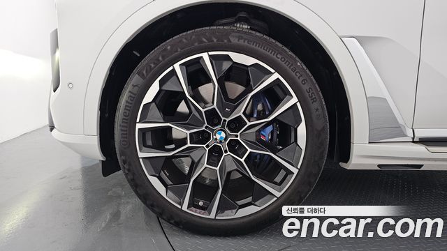 BMW X7 xDrive 40i M Sport 6STR — пробег 5 445 км — фото 5 из 5