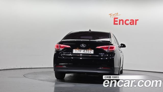 Hyundai Sonata 2.0 HEV Premium — пробег 164 500 км — фото 4 из 5