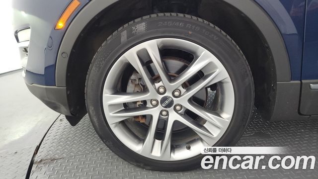 Lincoln MKC 2.0 AWD — пробег 90 273 км — фото 5 из 5