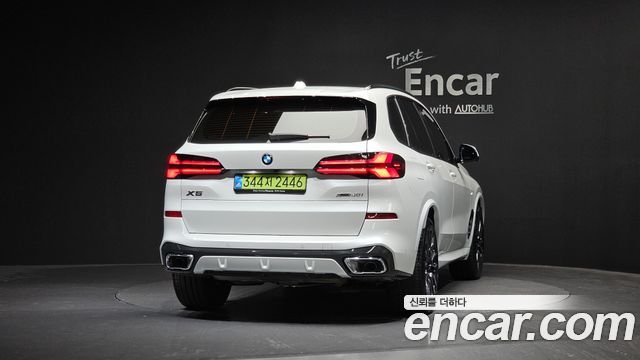 BMW X5 xDrive 40i M Sport — пробег 5 301 км — фото 4 из 5