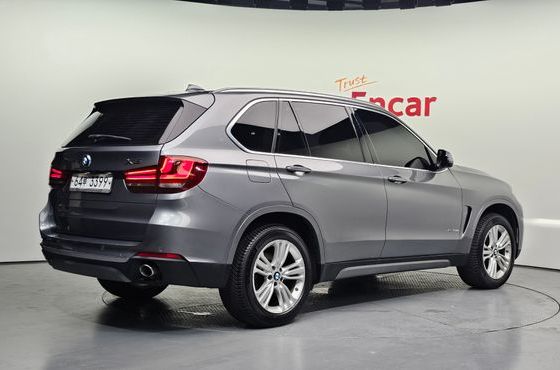 BMW X5 xDrive 30d — пробег 141 001 км — фото 2 из 5