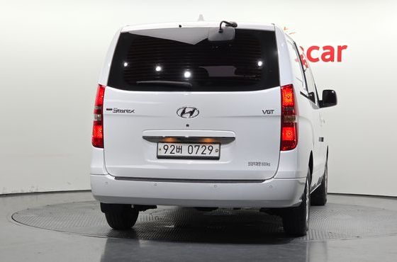 Hyundai Starex Van 5-Seater Smart — пробег 104 444 км — фото 4 из 5