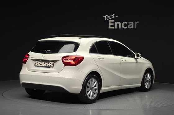 Mercedes-Benz A-Class A200 — пробег 127 295 км — фото 2 из 5