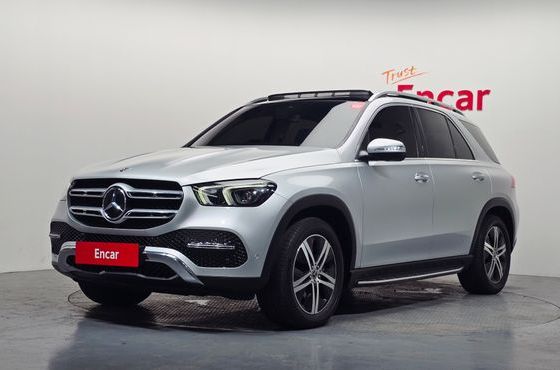 Mercedes-Benz GLE-Class GLE300d 4MATIC — пробег 64 417 км — фото 1 из 5