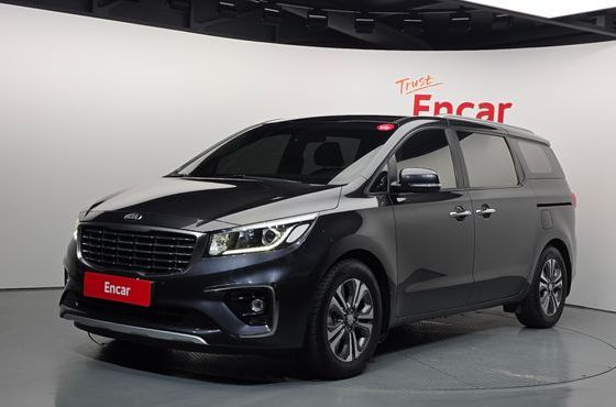 Kia Carnival 9-Seater Luxury — пробег 142 272 км — фото 1 из 5