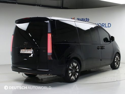 Hyundai Staria 4WD Lounge 9-Seater Inspiration — пробег 58 709 км — фото 2 из 5