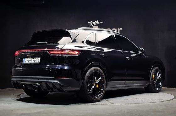 Porsche Cayenne 3.0 — пробег 61 475 км — фото 2 из 5