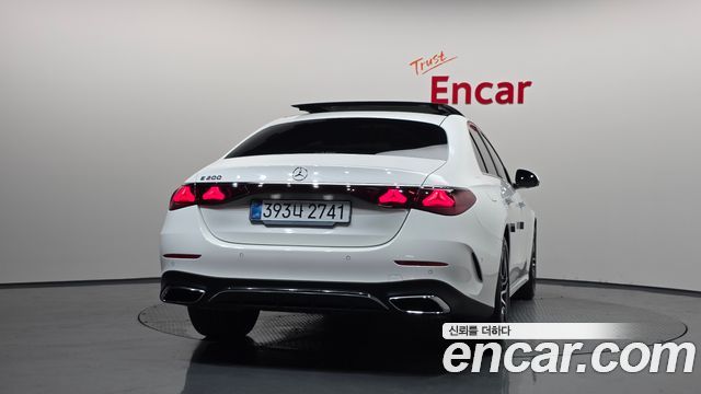 Mercedes-Benz E-Class из Кореи Encar
