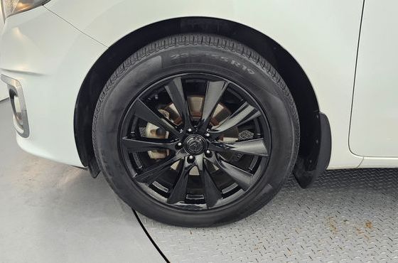 Kia Carnival 9-seater Prestige — пробег 142 248 км — фото 5 из 5