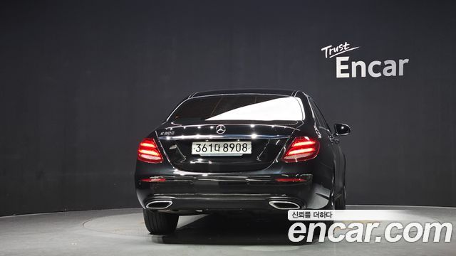 Mercedes-Benz E-Class из Кореи Encar